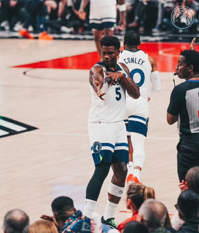 戈贝尔神兵, 中三分, 得时间 戈贝尔神兵, 中三分, 得时间