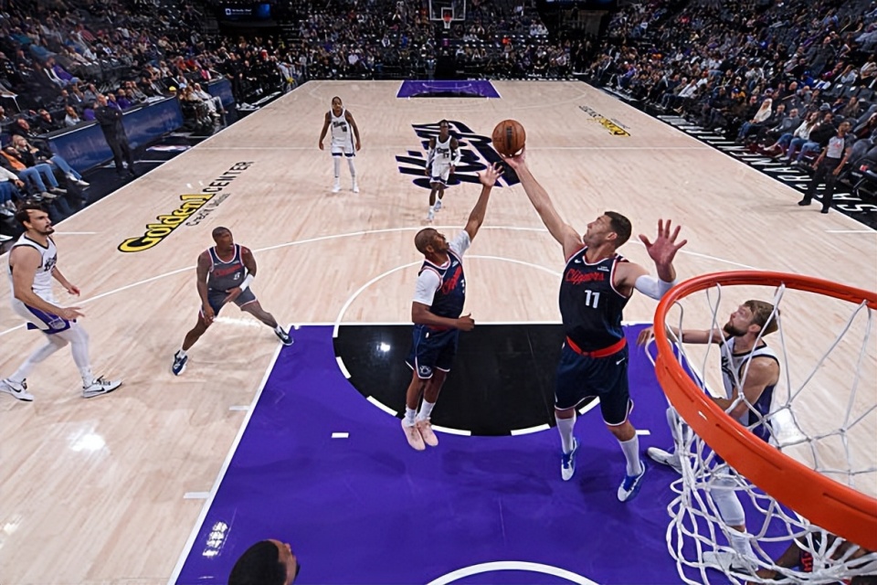 出色, 方面的表现, src 出色, 方面的表现, src