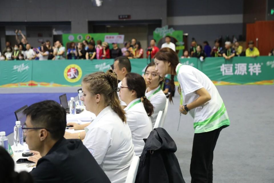 来自后勤保, 中培训, trans 来自后勤保, 中培训, trans